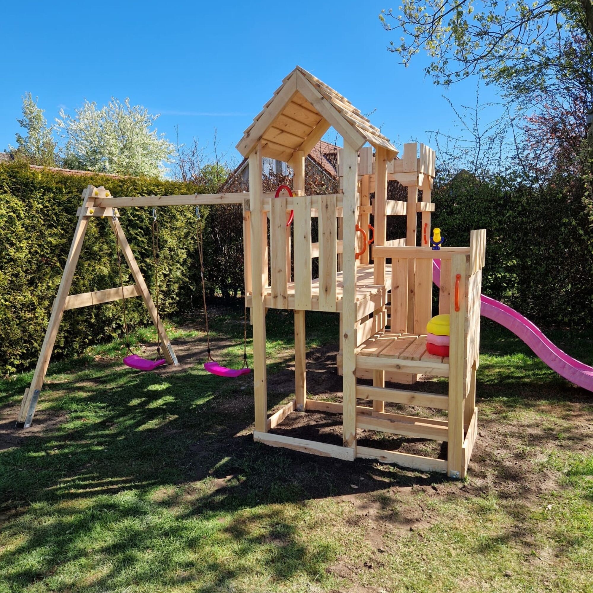 Spielturm Templar II aus Massivholz
